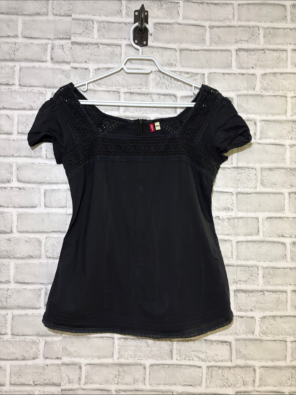Levi's Black Short-Sleeve Crochet Yoke Top, Medium